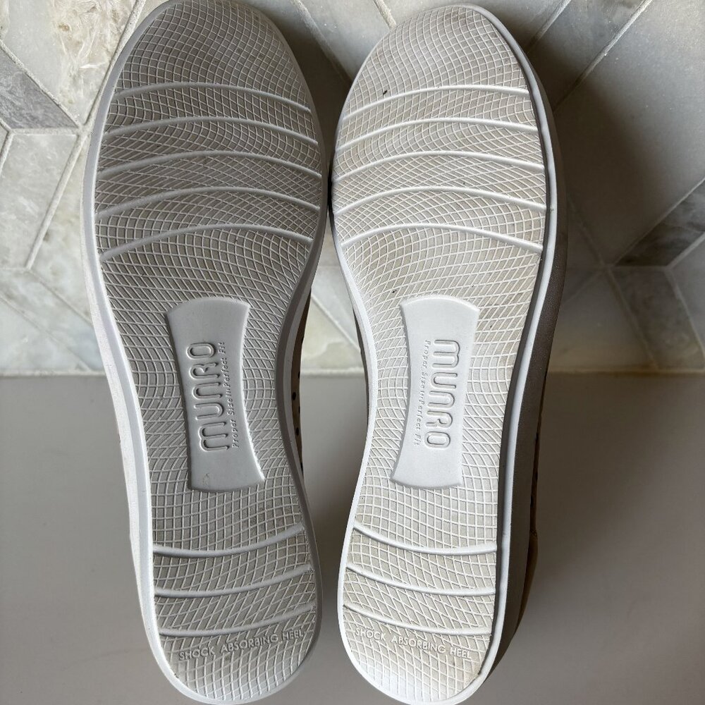 Munro Size 7.5M Gray Taupe Suede Perforated Leather Holes Ridley Skipper Nubuck - Picture 7 of 10